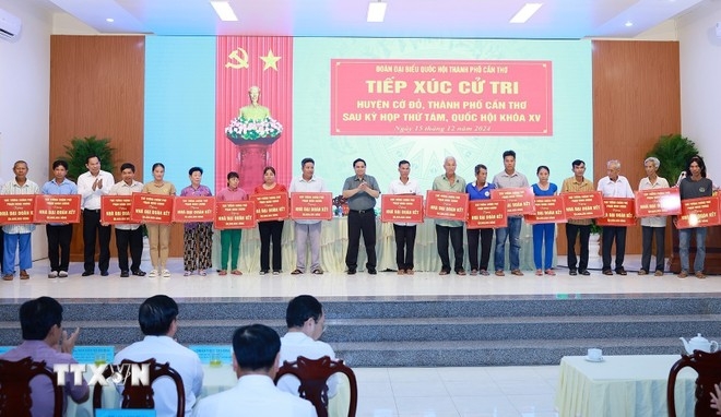 Thủ tướng Phạm Minh Chính tiếp xúc cử tri thành phố Cần Thơ