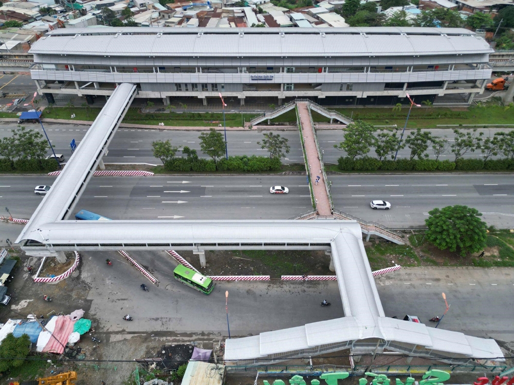 Loạt cầu bộ hành nối Metro Bến Thành - Suối Tiên trước ngày vận hành chính thức