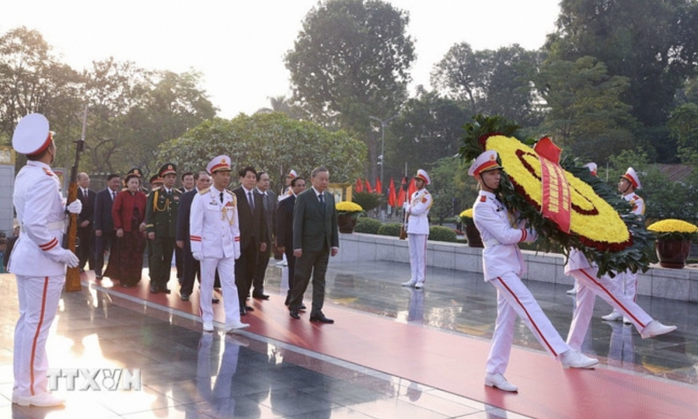 Lãnh đạo Đảng, Nhà nước, Quân ủy Trung ương vào Lăng viếng Chủ tịch Hồ Chí Minh