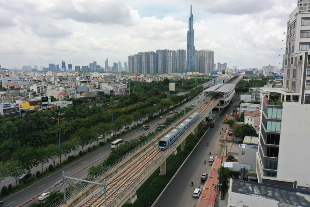 Thành phố Hồ Chí Minh: Đông nghịt người trải nghiệm Metro số 1 Bến Thành - Suối Tiên