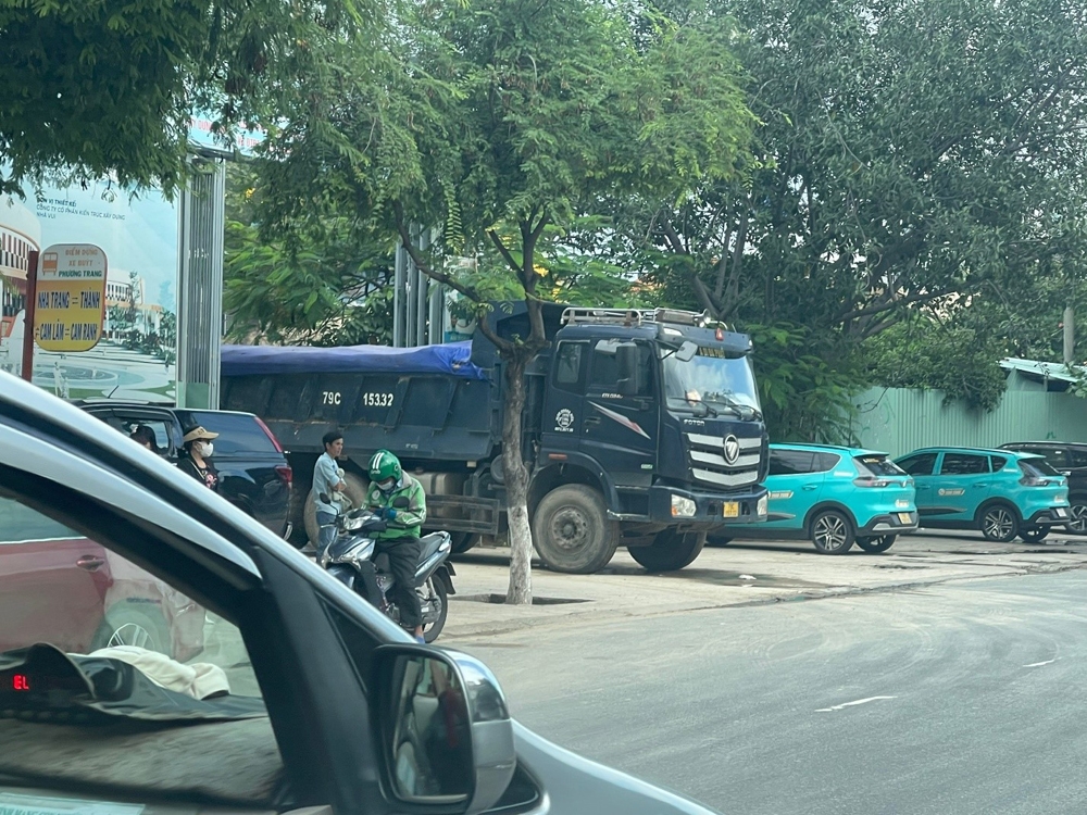 Khánh Hòa: Tận thu, mua bán cát trái phép, sai chỉ đạo của UBND tỉnh