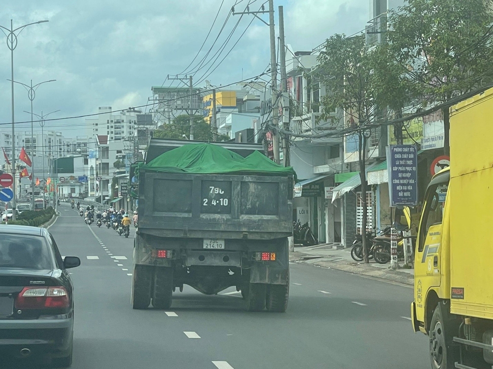 Khánh Hòa: Tận thu, mua bán cát trái phép, sai chỉ đạo của UBND tỉnh