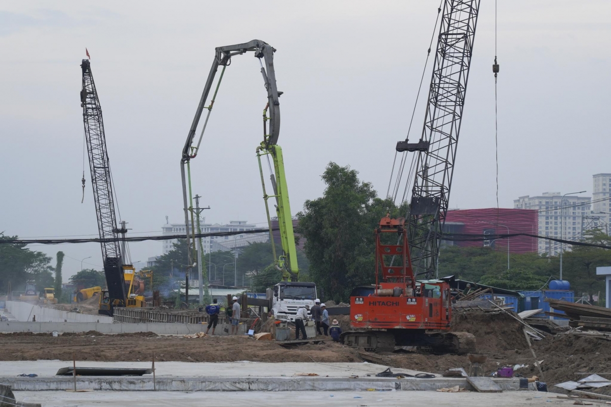 Thành phố Hồ Chí Minh: Cận cảnh hầm chui Nguyễn Văn Linh trước ngày thông xe toàn bộ