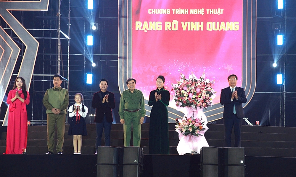 Vĩnh Phúc: Đặc sắc chương trình nghệ thuật “Rạng rỡ vinh quang”