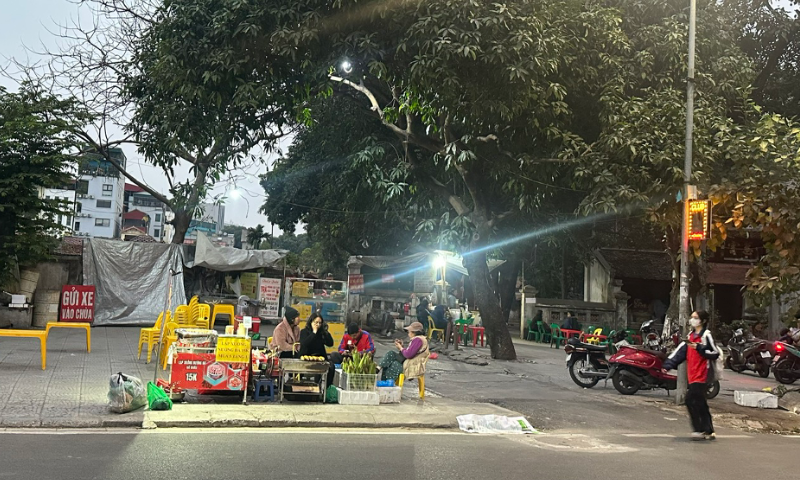 Đống Đa (Hà Nội): “Khu phố sinh viên” Chùa Láng trở thành “điểm đen” vi phạm trật tự đô thị