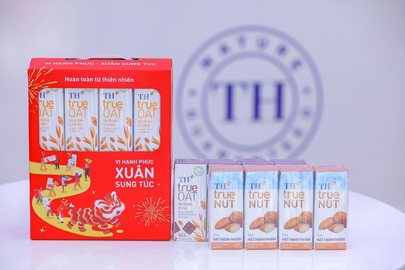 Món quà sức khỏe mùa Tết 2025: TH true NUT & TH true OAT với thông điệp Vị Hạnh Phúc - Xuân Sung Túc