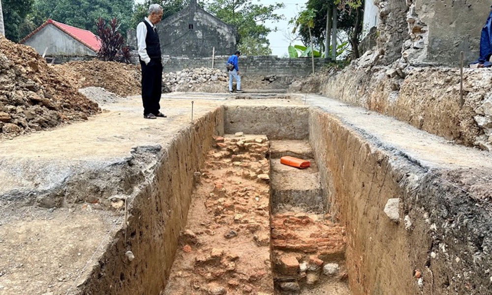 Ninh Bình: Đào móng làm nhà phát hiện bờ đất nghi là tường thành Hoa Lư