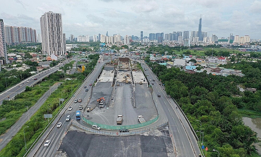 Thành phố Hồ Chí Minh: Tăng tốc thi công hàng loạt dự án giao thông trọng điểm