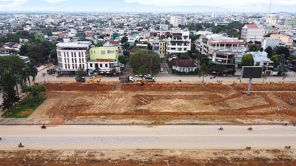 Thành phố Quảng Ngãi: 60 ngày hoàn thành nâng cấp đường và Quảng trường Phạm Văn Đồng