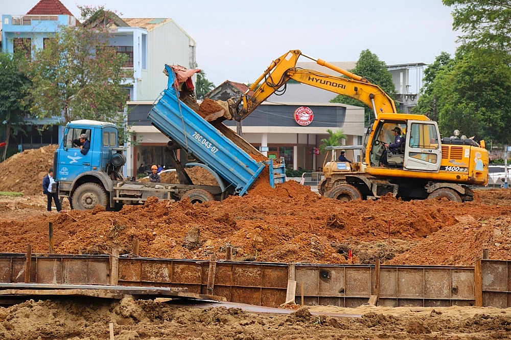 Thành phố Quảng Ngãi: 60 ngày hoàn thành nâng cấp đường và Quảng trường Phạm Văn Đồng