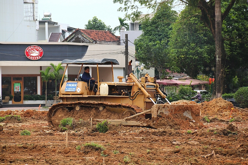 Thành phố Quảng Ngãi: 60 ngày hoàn thành nâng cấp đường và Quảng trường Phạm Văn Đồng