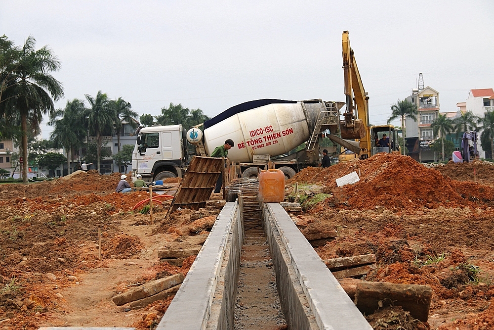 Thành phố Quảng Ngãi: 60 ngày hoàn thành nâng cấp đường và Quảng trường Phạm Văn Đồng