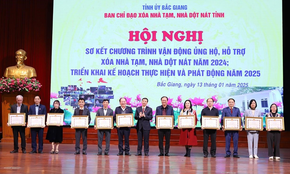 Bắc Giang: Sơ kết chương trình vận động, hỗ trợ xóa nhà tạm, nhà dột nát năm 2024