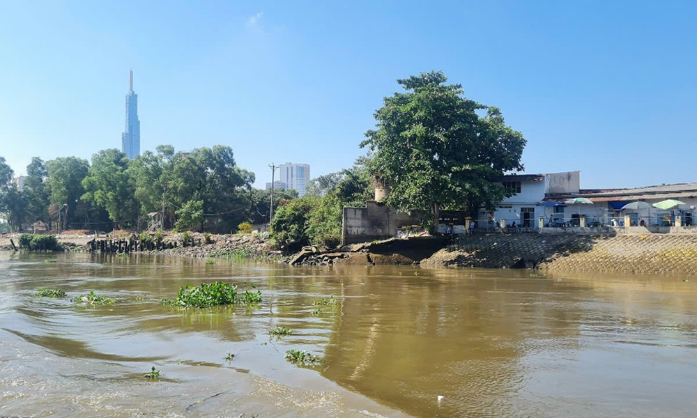 Thành phố Hồ Chí Minh: Tăng cường xử lý công trình xây dựng không phép trên sông, kênh rạch