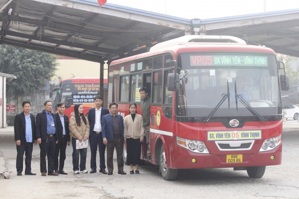 Vĩnh Phúc: Không để người dân thiếu phương tiện về quê ăn Tết Nguyên đán 2025