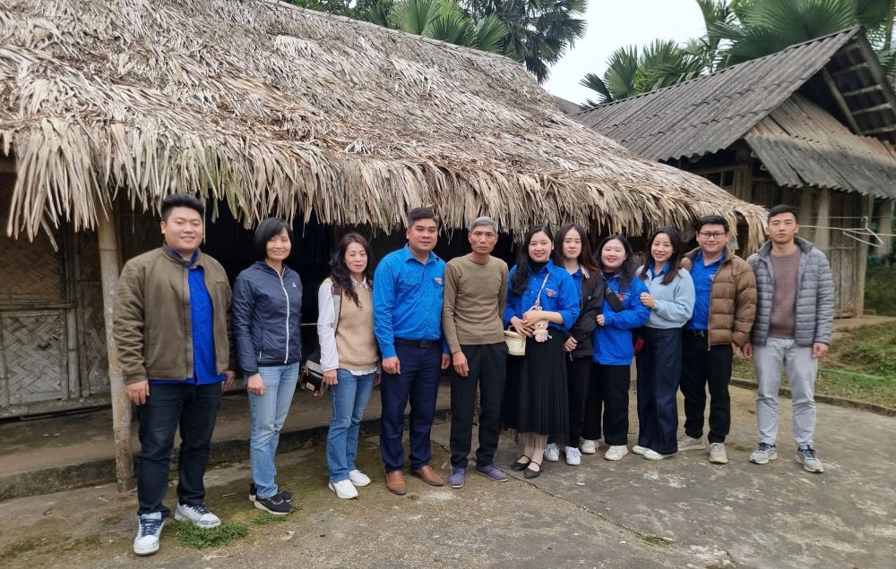 Hành trình mang Tết ấm tới các gia đình, học sinh có hoàn cảnh khó khăn tại Thường Xuân, Thanh Hóa