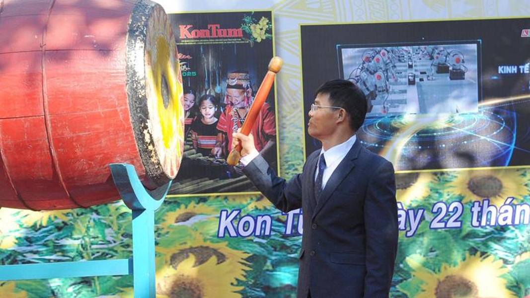 Kon Tum: Hội Báo Xuân Ất Tỵ 2025 - Báo chí chuyển mình trong kỷ nguyên số