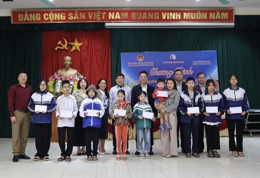 Bình Xuyên (Vĩnh Phúc): Quan tâm các đối tượng chính sách và người nghèo dịp Tết Nguyên đán 2025