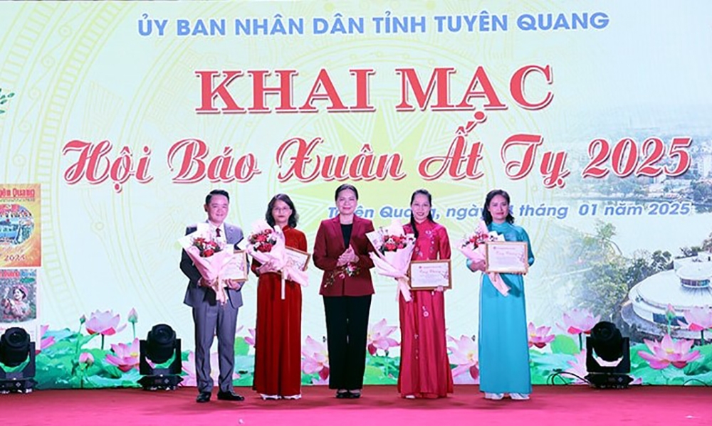 Tuyên Quang: Hội báo Xuân 2025 trưng bày và giới thiệu 764 ấn phẩm