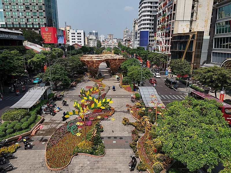 Thành phố Hồ Chí Minh: Toàn cảnh đường hoa Nguyễn Huệ trước ngày khai mạc