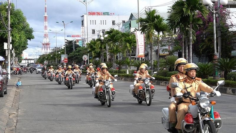 Kon Tum: Đẩy mạnh công tác đảm bảo an toàn giao thông dịp Tết Nguyên đán Ất Tỵ 2025