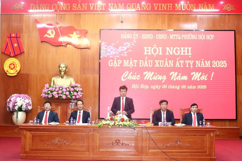 Vĩnh Yên (Vĩnh Phúc): Tập trung làm việc nghiêm túc, an toàn, hiệu quả ngay từ những ngày đầu năm mới