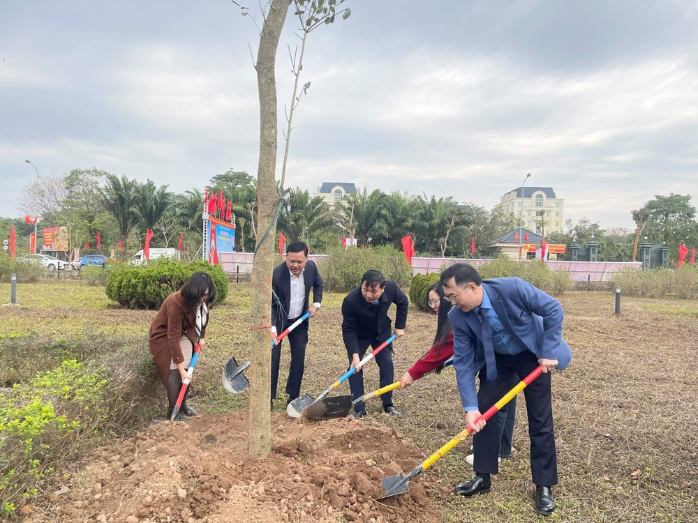 Hà Nội: Huyện Mê Linh phát động “Tết trồng cây đời đời nhớ ơn Bác Hồ” dịp Xuân Ất Tỵ 2025