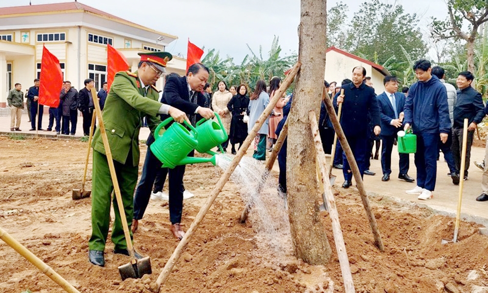 Bình Xuyên (Vĩnh Phúc): Trồng mới hơn 133.000 cây phân tán năm 2025