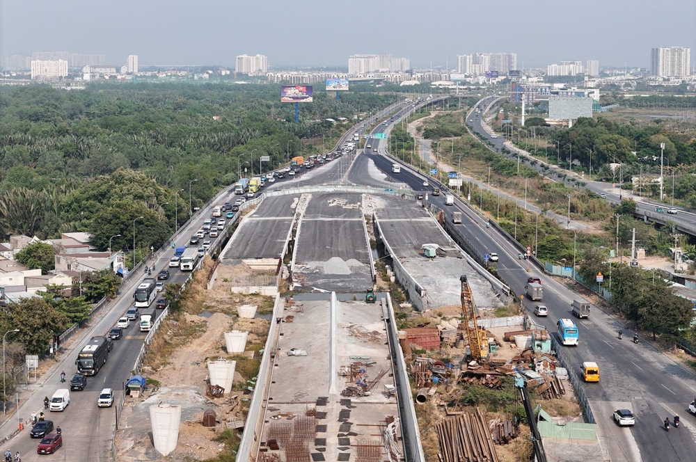 Cận cảnh nút giao An Phú hiện đại nhất Thành phố Hồ Chí Minh sau hơn 2 năm thi công