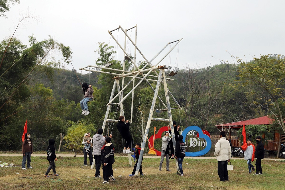 Du xuân khám phá văn hóa dân tộc ở Tiên Yên