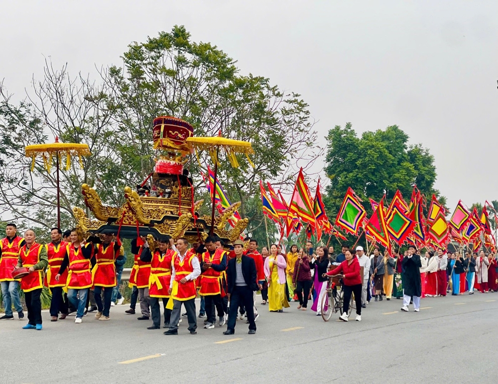 Phú Thọ: Trang nghiêm lễ hội truyền thống đền làng Hữu Bổ hạ