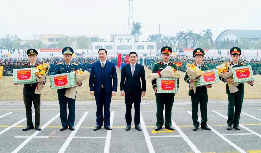 Vĩnh Phúc: Hơn 2.200 thanh niên lên đường nhập ngũ năm 2025