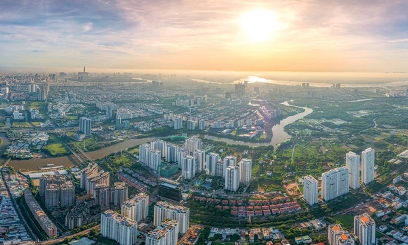 Cen Land và hành trình dẫn đầu bằng giá trị và bản lĩnh