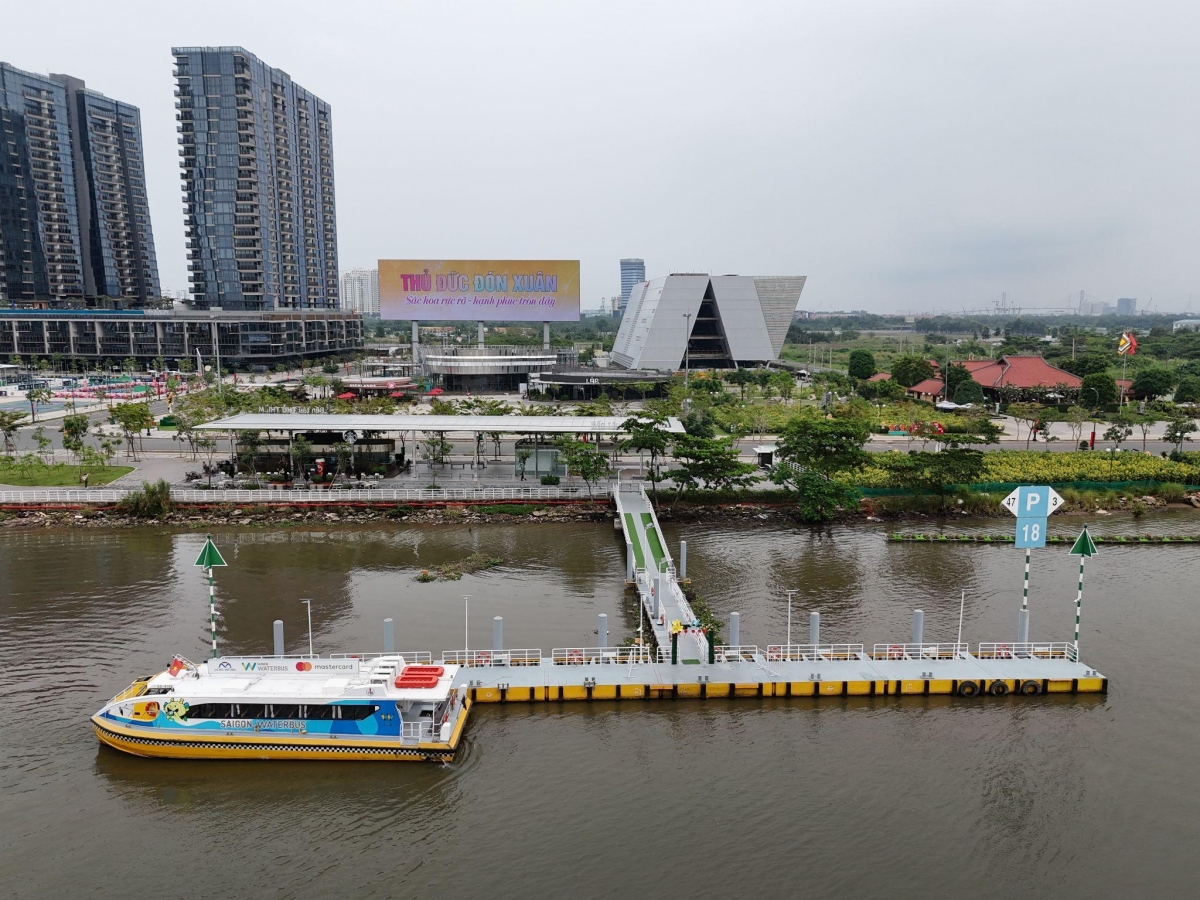 Thành phố Hồ Chí Minh: Toàn cảnh khu vực sắp khởi công cầu đi bộ bắc qua sông Sài Gòn