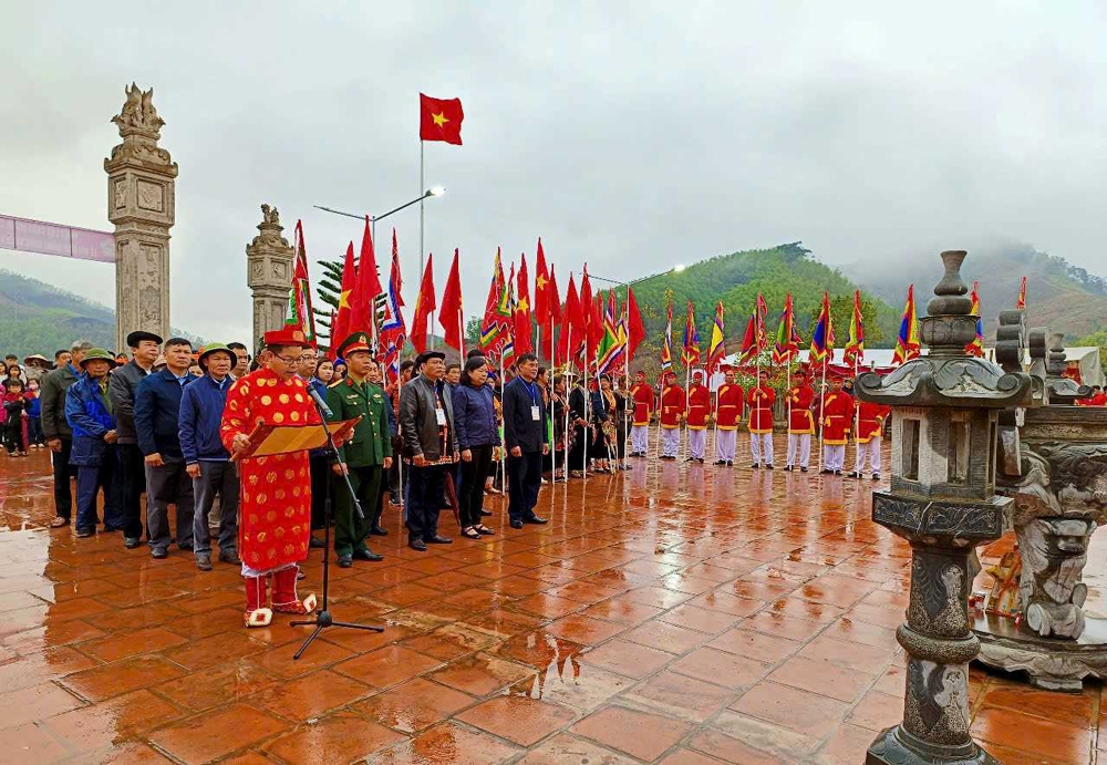 Ngôi đình làng trên bản vùng cao