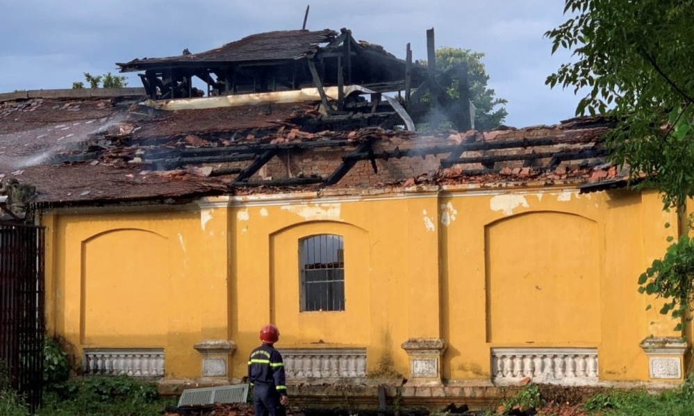 Thừa Thiên - Huế: Cháy lớn tại khu nhà triển lãm Bảo tàng Lịch sử tỉnh