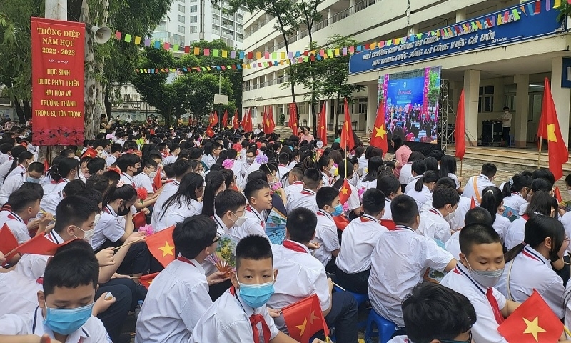 Học sinh Thủ đô Hà Nội náo nức trong ngày khai giảng năm học mới