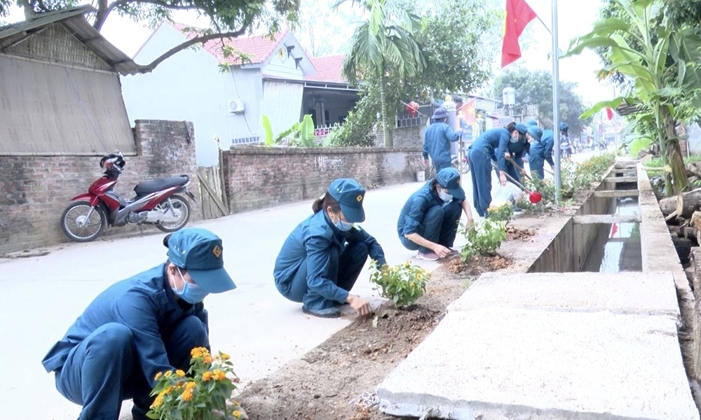 Thanh Thủy (Phú Thọ): Quân đội chung sức xây dựng nông thôn mới