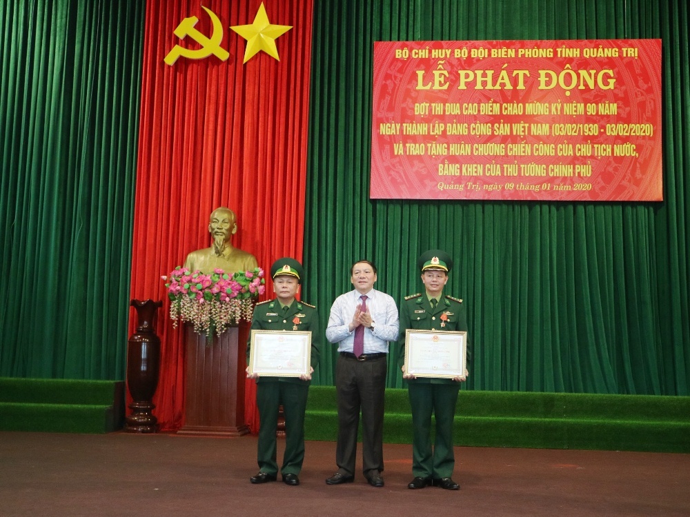 Biên phòng Quảng Trị nhận Huân chương Chiến công của Chủ tịch nước