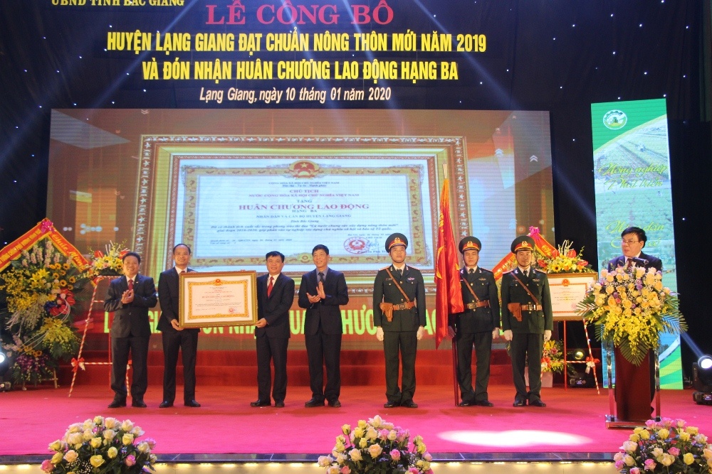 Lạng Giang (Bắc Giang): Đón Bằng công nhận đạt chuẩn huyện Nông thôn mới