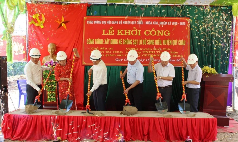 Quỳ Châu (Nghệ An): Khởi công xây dựng kè chống sạt lở bờ sông Hiếu