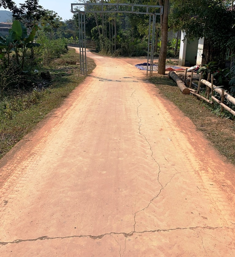 Thường Xuân (Thanh Hóa): Đường bê tông hoàn thành sau 8 tháng đã vỡ