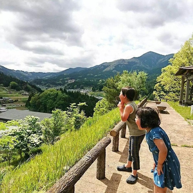 cuoc song binh yen nhu buoc ra tu co tich cua cap vo chong nguoi nhat