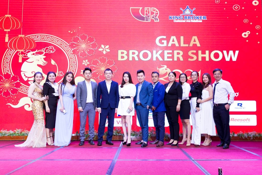 Hội môi giới bất động sản Việt Nam và King Broker tổ chức tất niên cho 200 nhà môi giới khu vực Đông Nam Bộ