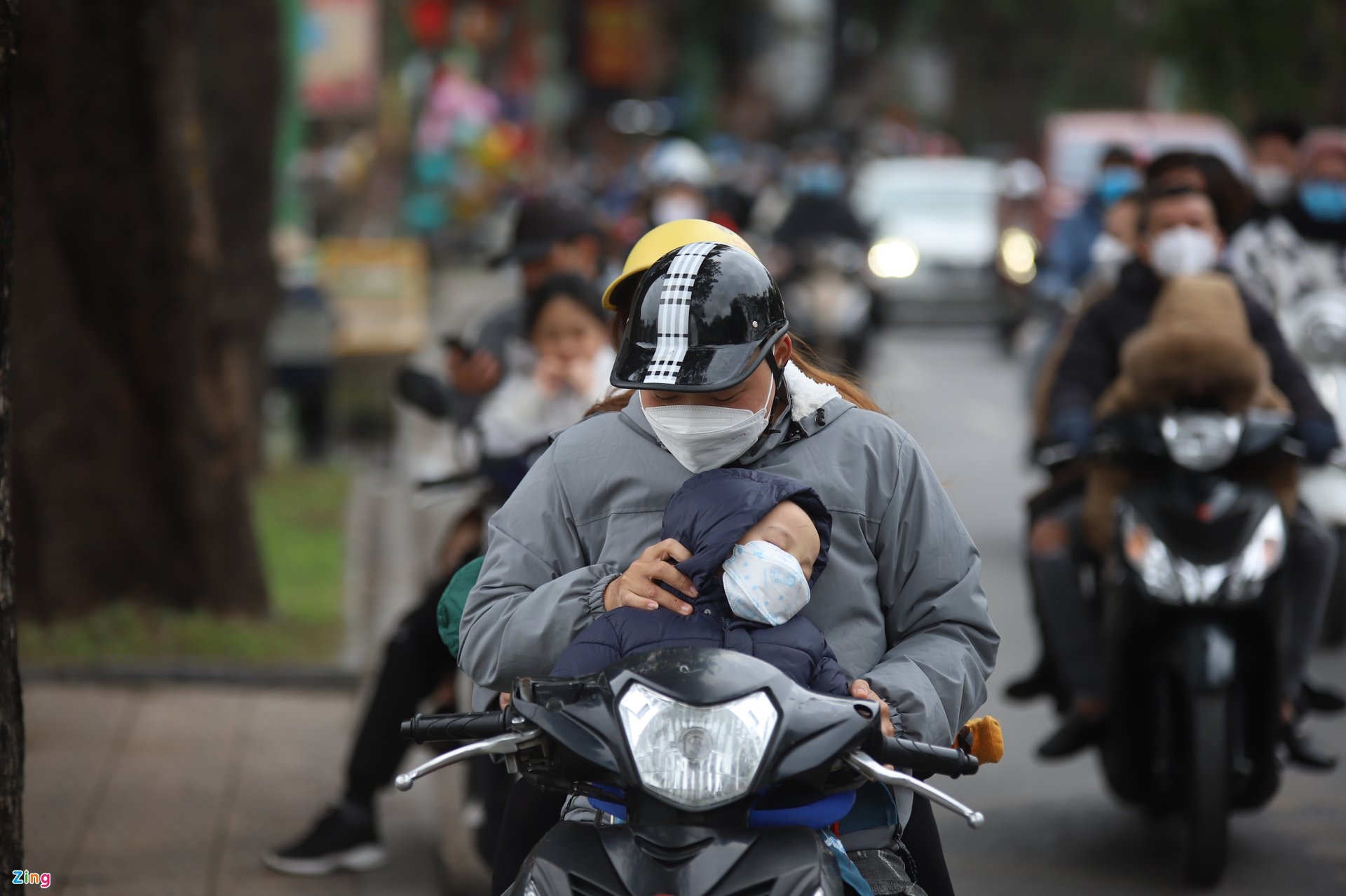 cac tuyen pho trung tam ha noi ket cung chieu mung 1 tet