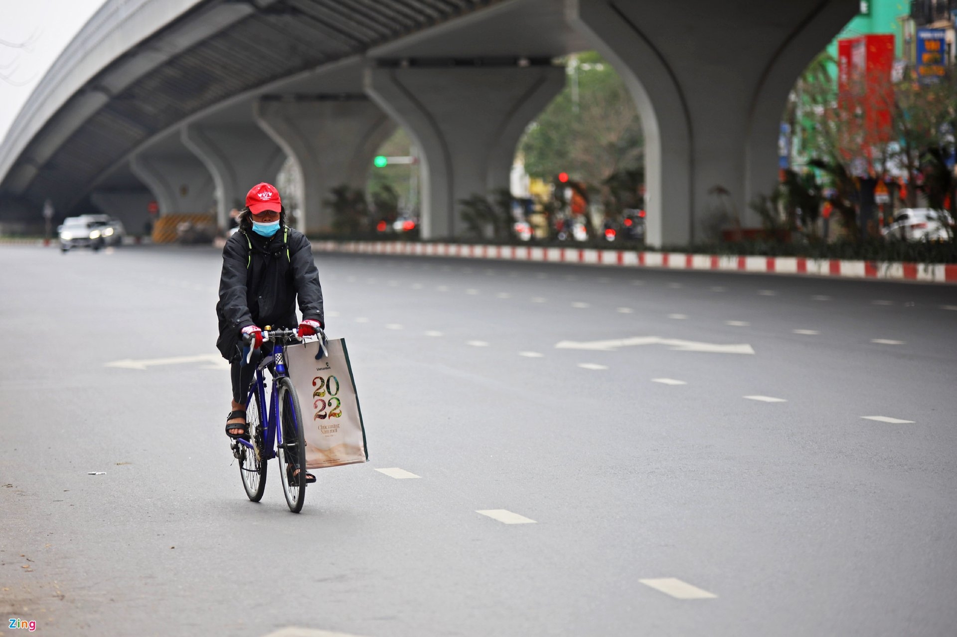 cac tuyen pho trung tam ha noi ket cung chieu mung 1 tet