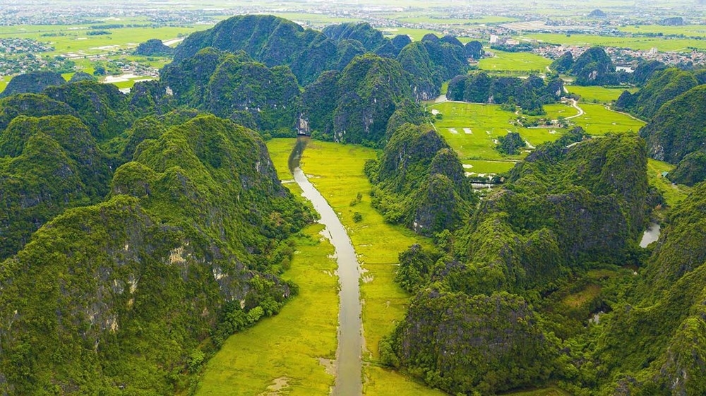 kham pha ninh binh vung dat hap dan khach du lich