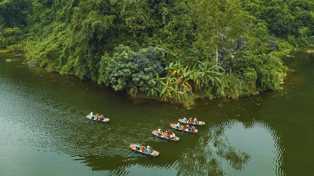 kham pha ninh binh vung dat hap dan khach du lich