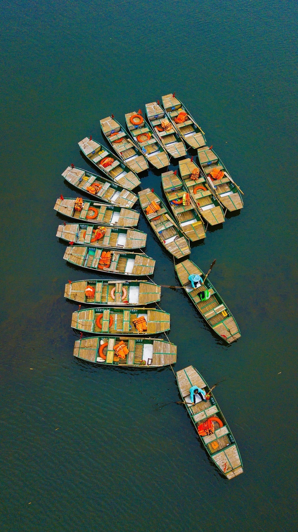 kham pha ninh binh vung dat hap dan khach du lich