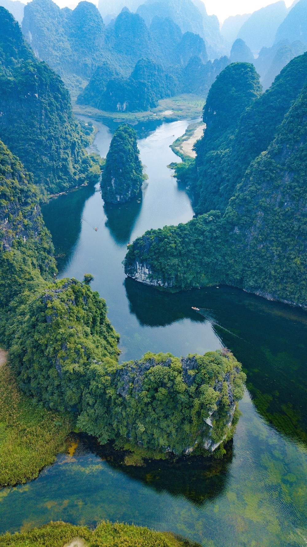 kham pha ninh binh vung dat hap dan khach du lich